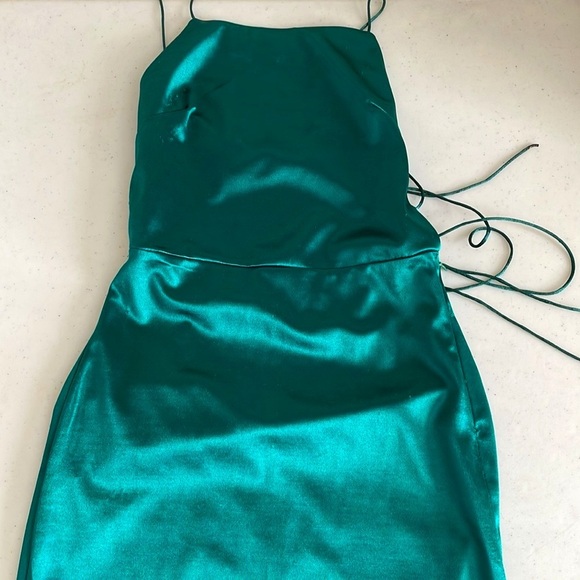 Pretty Little Things - Emerald Green High Neck Strappy Back Bodycon Dress - Picture 6 of 12